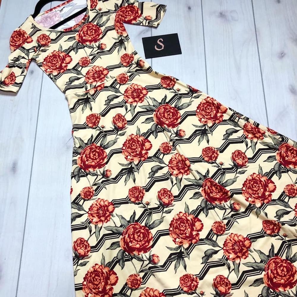 Medium lularoe Ana